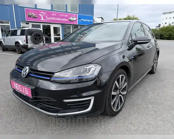 VW GOLF GTE TOPPLÚGA