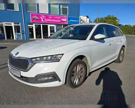 SKODA OCTAVIA COMBI AMBITION 2.0 TDI