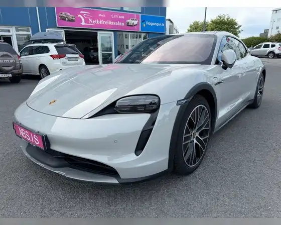 PORSCHE TAYCAN 4 CROSS TURISMO