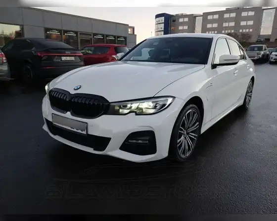 BMW 3 330E XDRIVE