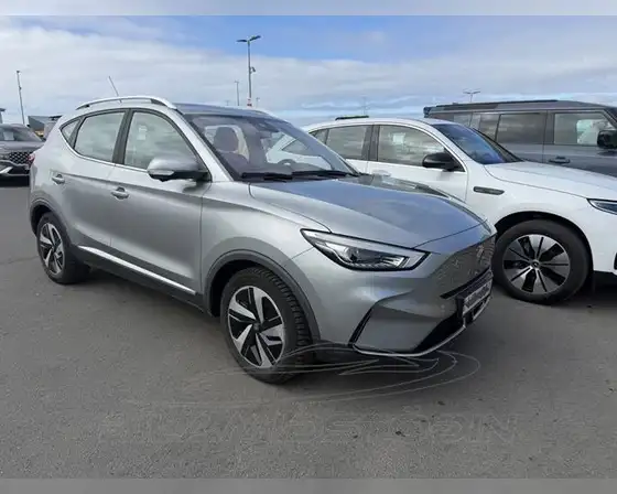 MG MG ZS 72 KWH LUXURY