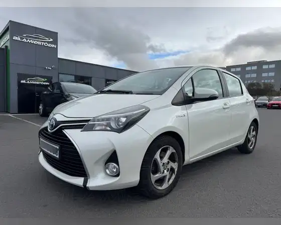 TOYOTA YARIS HYBRID