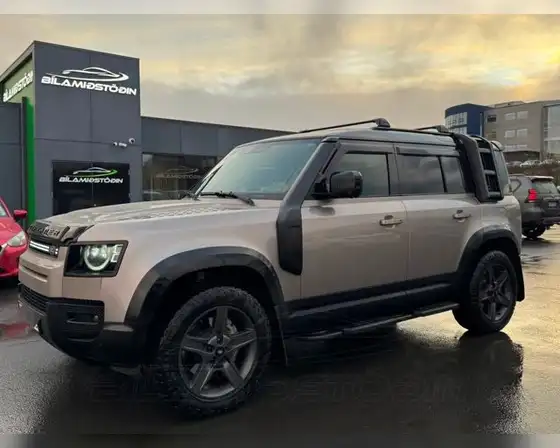 LAND ROVER DEFENDER SE BLACK PACK