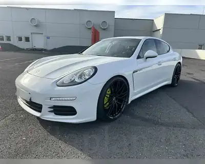 PORSCHE PANAMERA S E-HYBRID