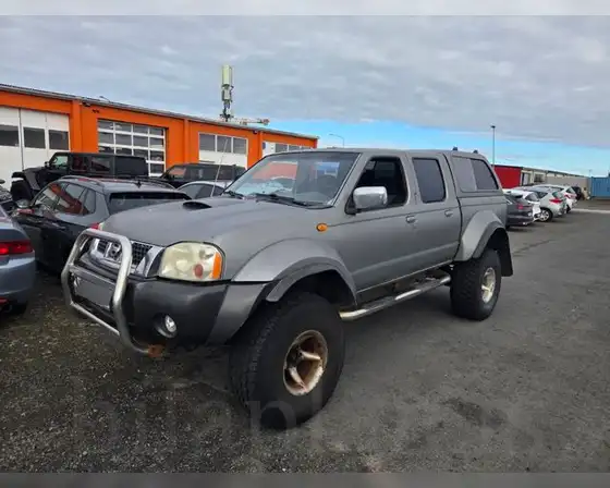 NISSAN DOUBLE CAB