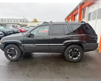 JEEP GRAND CHEROKEE LAREDO