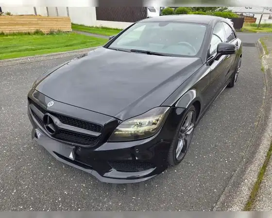 MERCEDES-BENZ CLS 220 D AMG-LINE