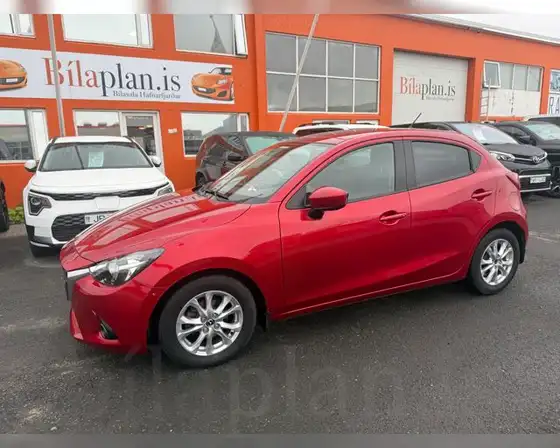 MAZDA 2