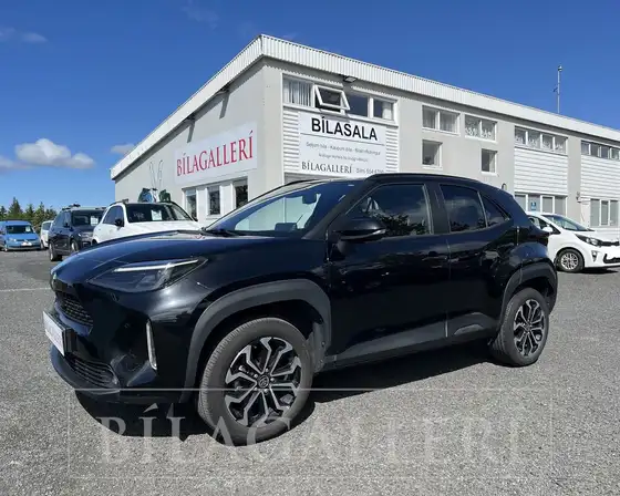 TOYOTA YARIS CROSS HYBRID ACTIVE PLUS