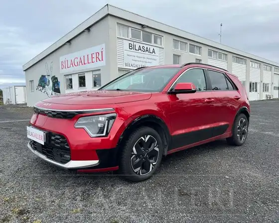KIA NIRO STYLE LEÐUR 64KWH 450KM