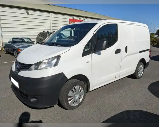 NISSAN NV200 CAMPER