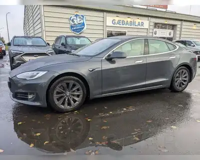 TESLA MODEL S