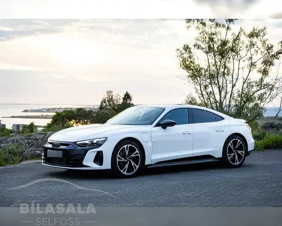 AUDI E-TRON GT
