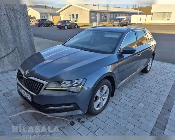 SKODA SUPERB AMBITION