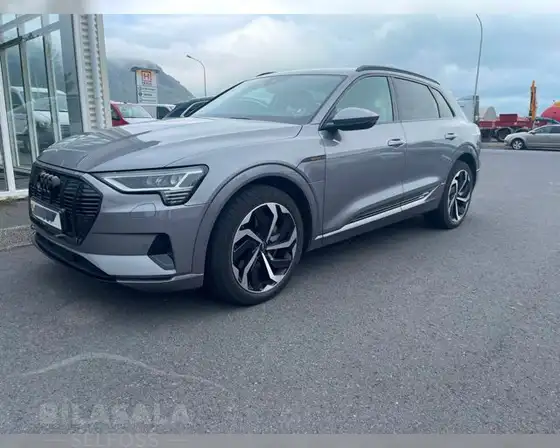 AUDI E-TRON 50 ADVANCED BLACK PACK
