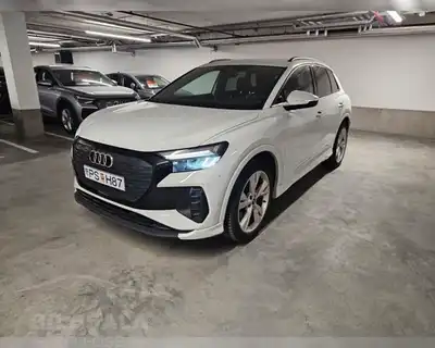 AUDI Q4 50 E-TRON