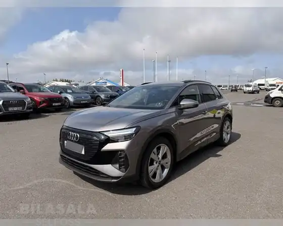 AUDI Q4 50 E-TRON