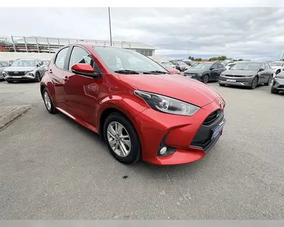 TOYOTA YARIS ACTIVE