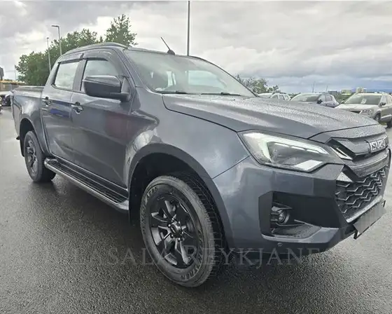 ISUZU D-MAX LUX