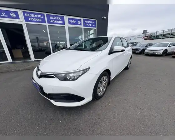 TOYOTA AURIS ACTIVE