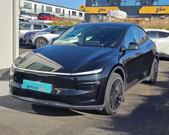 TESLA MODEL Y LONG RANGE AWD