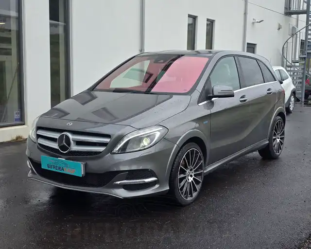 MERCEDES-BENZ B 250 E