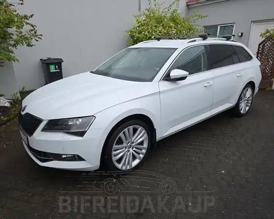 SKODA SUPERB AWD