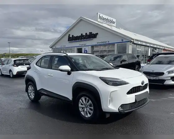 TOYOTA YARIS CROSS ACTIVE HYBRID AWD