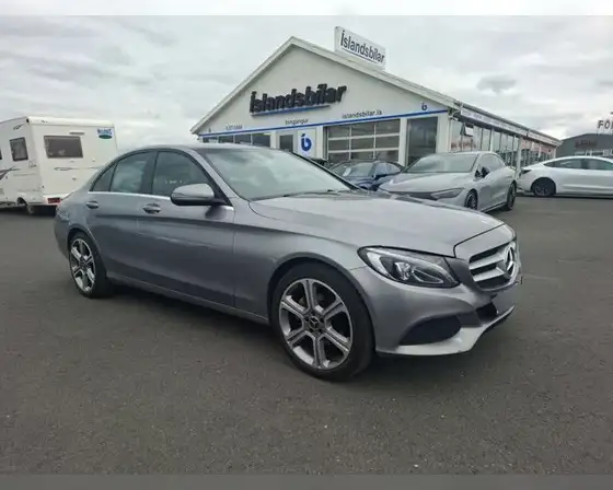 MERCEDES-BENZ C 220 D