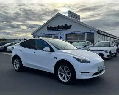 TESLA MODEL Y LONGE RANGE