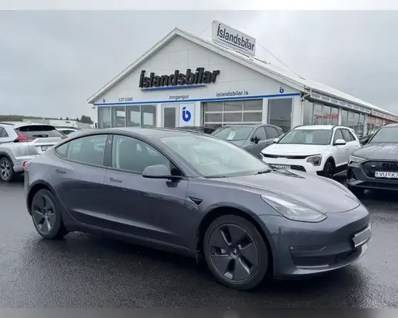 TESLA MODEL 3 LONG RANGE