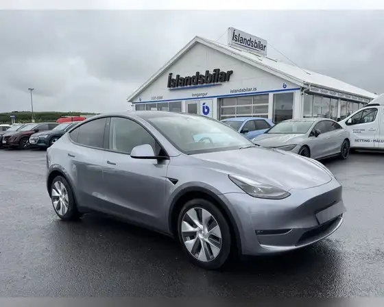 TESLA MODEL Y LONGE RANGE
