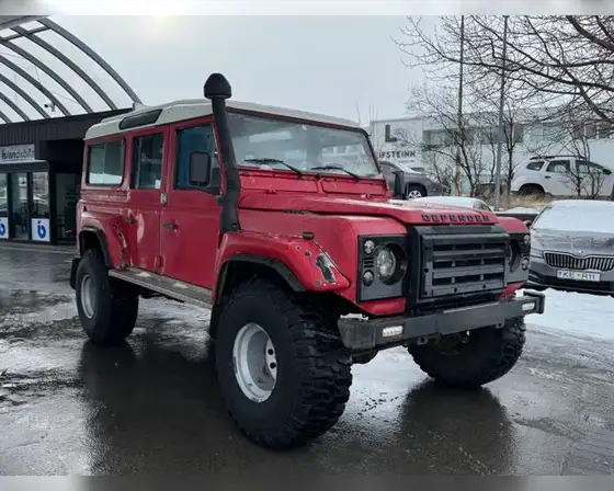 LAND ROVER DEFENDER