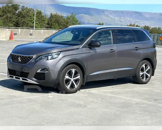 PEUGEOT 5008 GT LINE