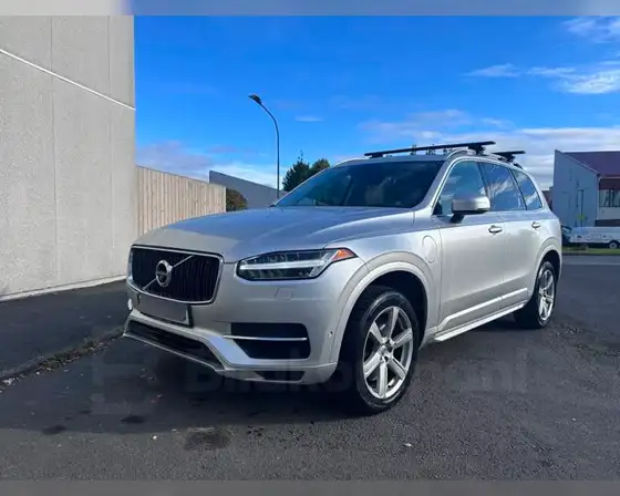 VOLVO XC90 T8 MOMENTUM HYBRID AWD