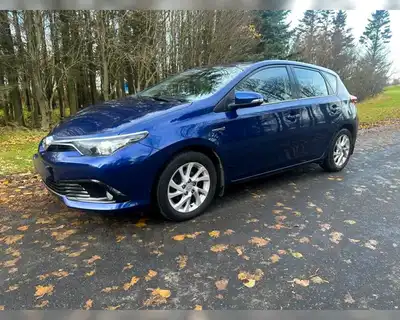 TOYOTA AURIS HYBRID