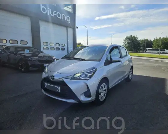 TOYOTA YARIS ACTIVE