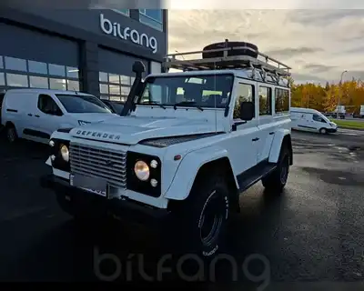 LAND ROVER DEFENDER