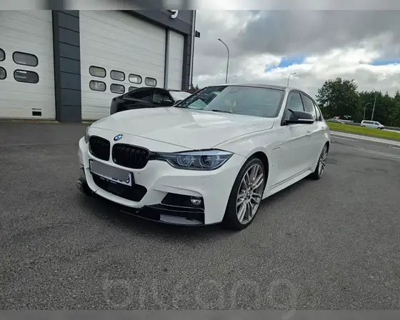 BMW 3 330E M SPORT