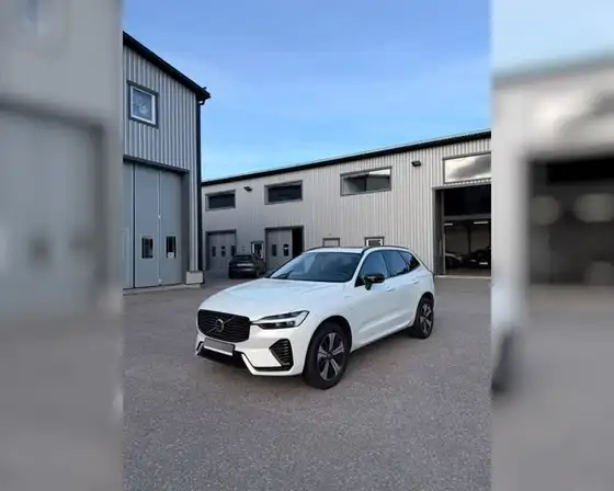 VOLVO XC60 T6 ULTIMATE DARK