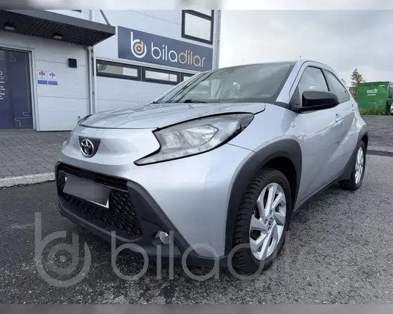 TOYOTA AYGO X-PLAY