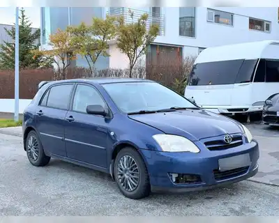 TOYOTA COROLLA