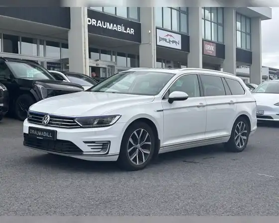 VW PASSAT GTE PREMIUM