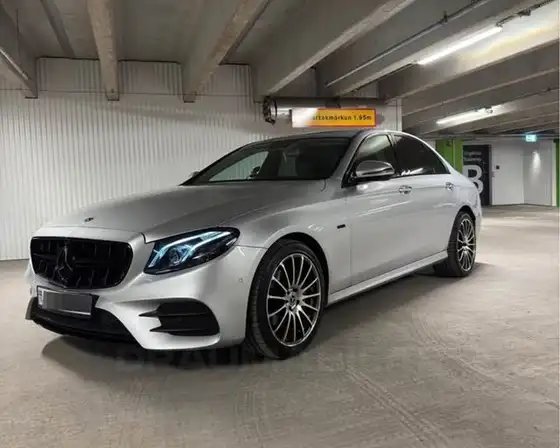 MERCEDES-BENZ E 300 DE