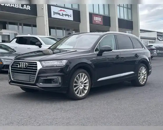 AUDI Q7 E-TRON