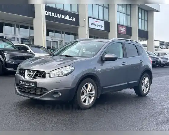 NISSAN QASHQAI AWD