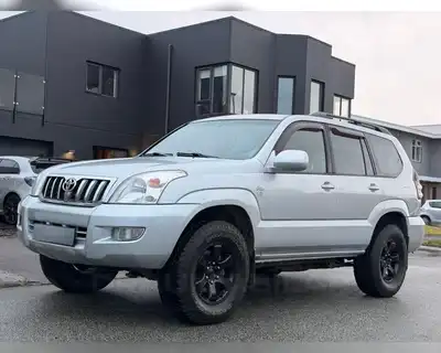 TOYOTA LAND CRUISER 120