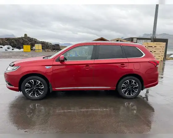 MITSUBISHI OUTLANDER INSTYLE PHEV