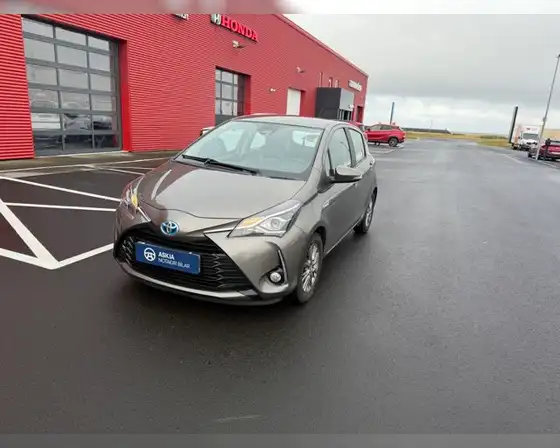 TOYOTA YARIS HYBRID