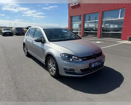 VW GOLF